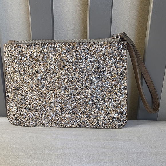 Old Navy Handbags - Old Navy Silver Glitter Wristlet Clutch